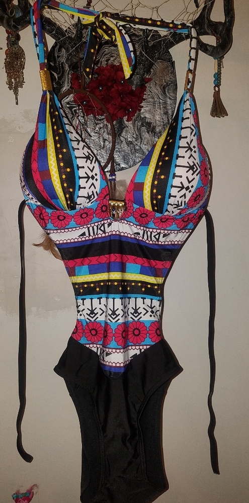 1 piece swimsuit with sides cut out